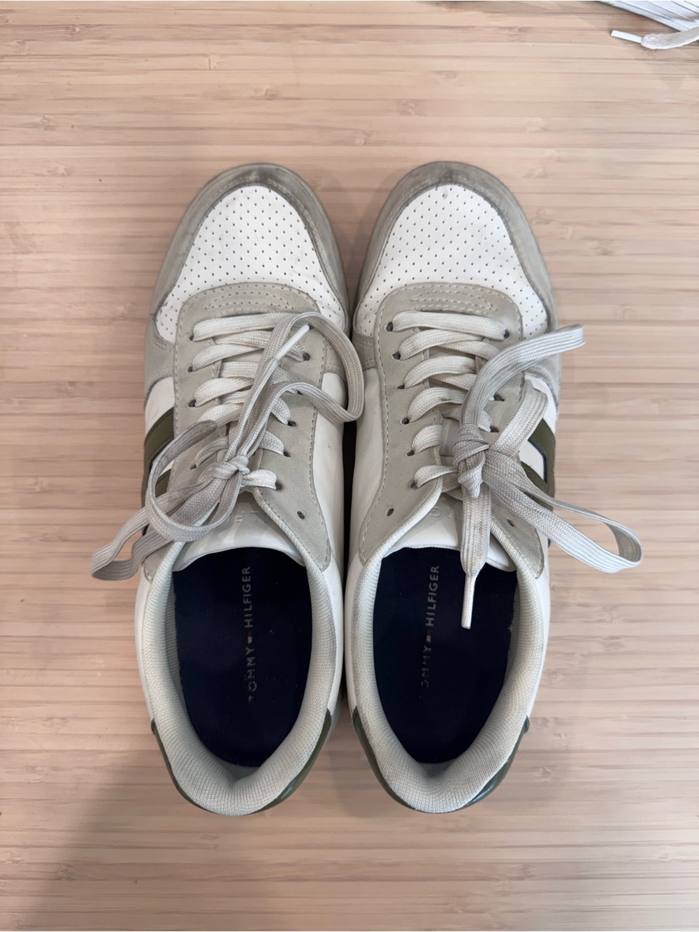 Tommy Hilfiger White and Olive Green Men’s Low-Top Sneakers